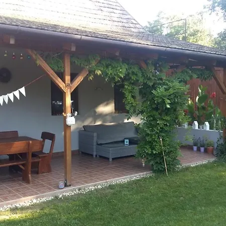 Stargazer Dome At Lake Balaton Holiday home *